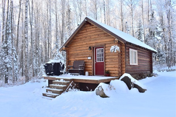 Planning a Nature Trip – This Is the Perfect Alaskan Cabin to Stay In ...