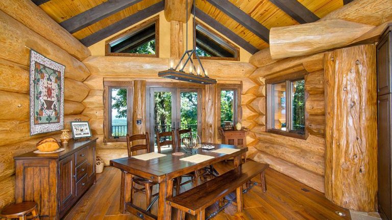 This North Carolina Log Home Is Worth Every Penny Adorable Living Spaces   4 33 768x432 